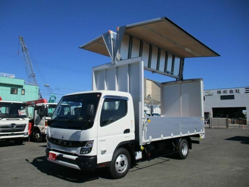 MITSUBISHI CANTER