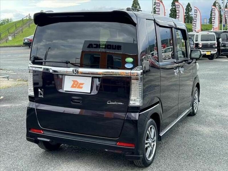 N BOX CUSTOM-12
