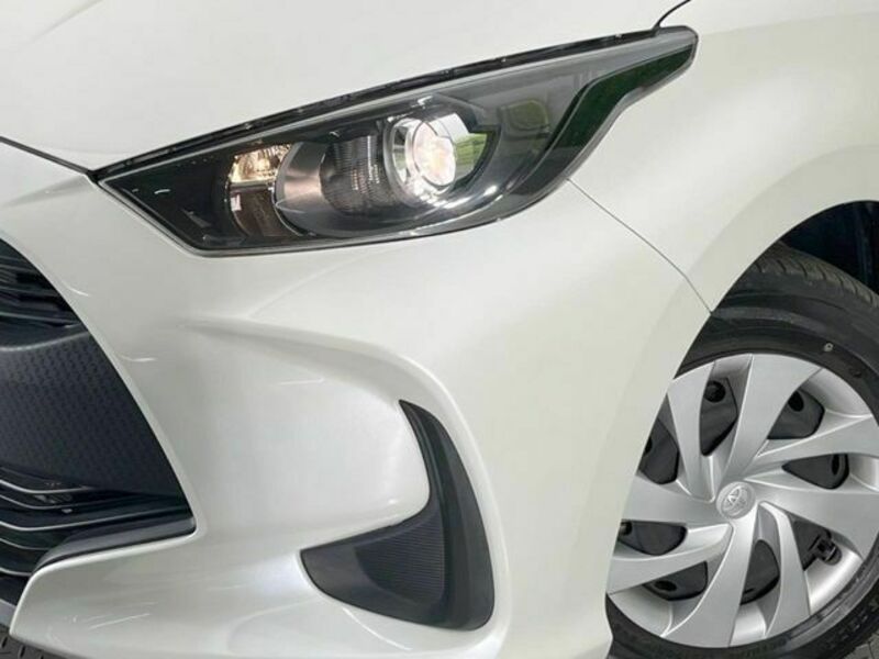 YARIS-11