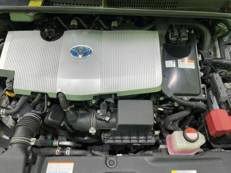 PRIUS-17