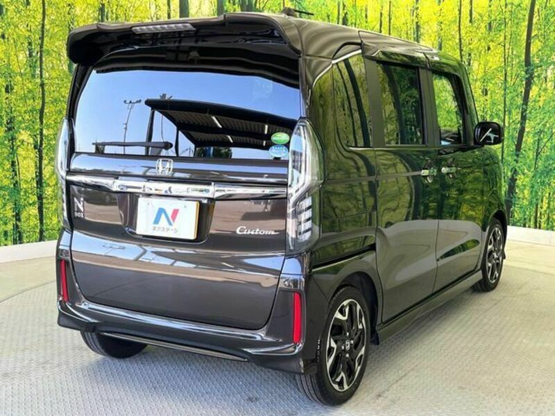 N BOX CUSTOM-17