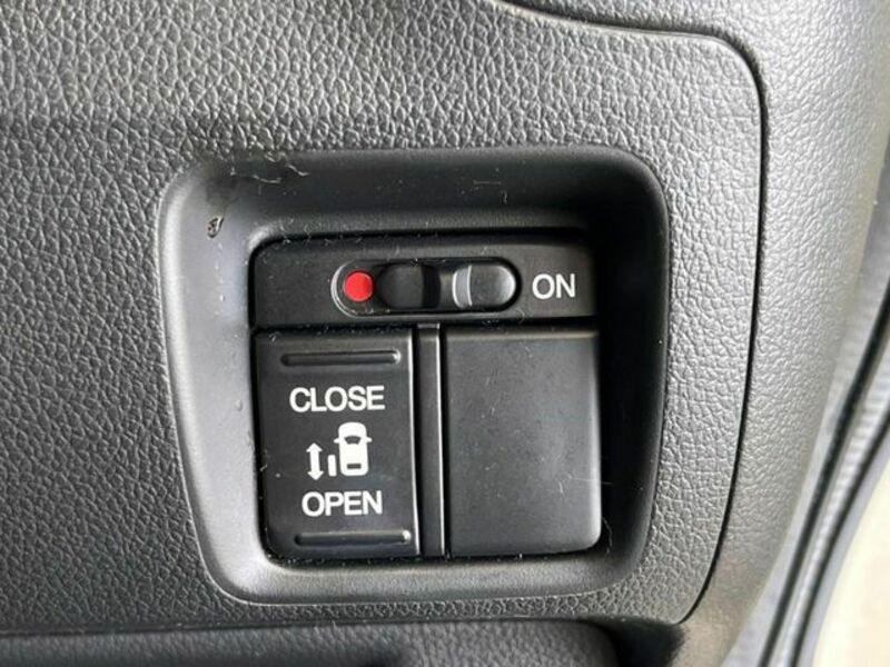 N BOX