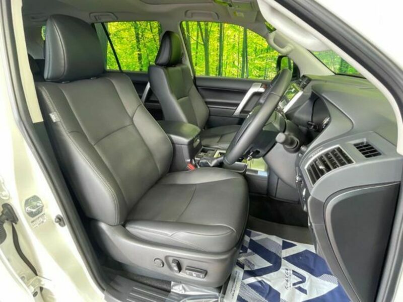 LAND CRUISER PRADO-7