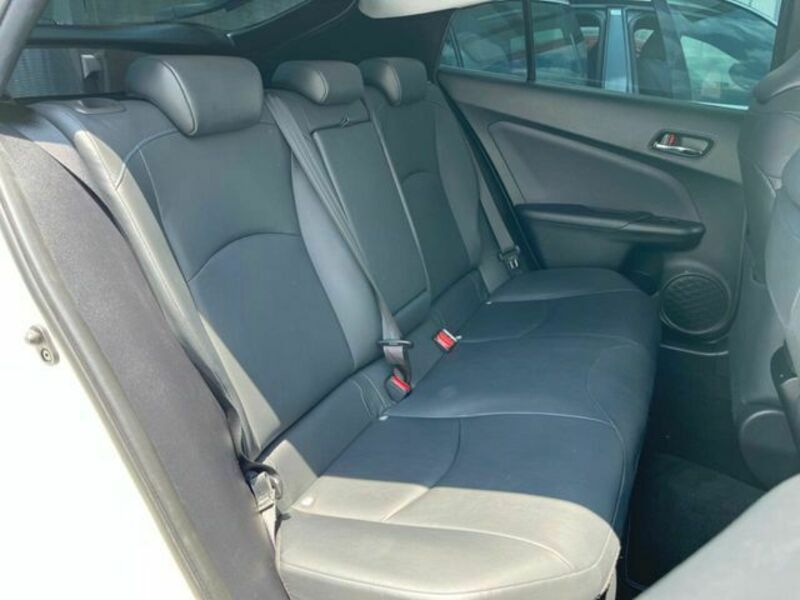PRIUS-8
