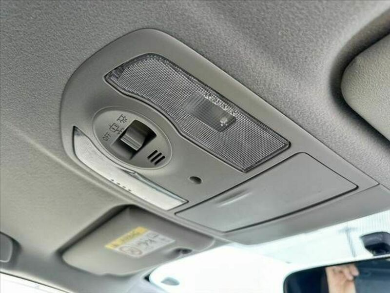 PRIUS-28