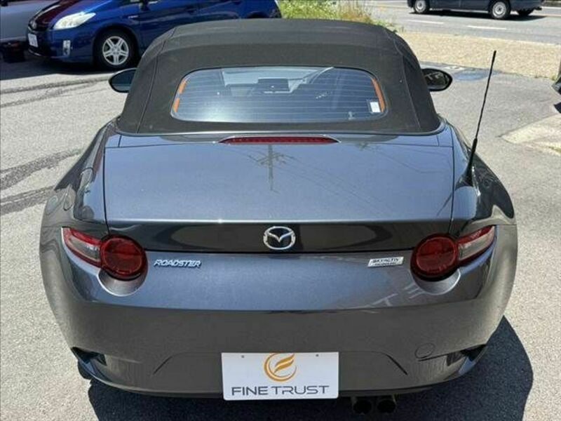 ROADSTER
