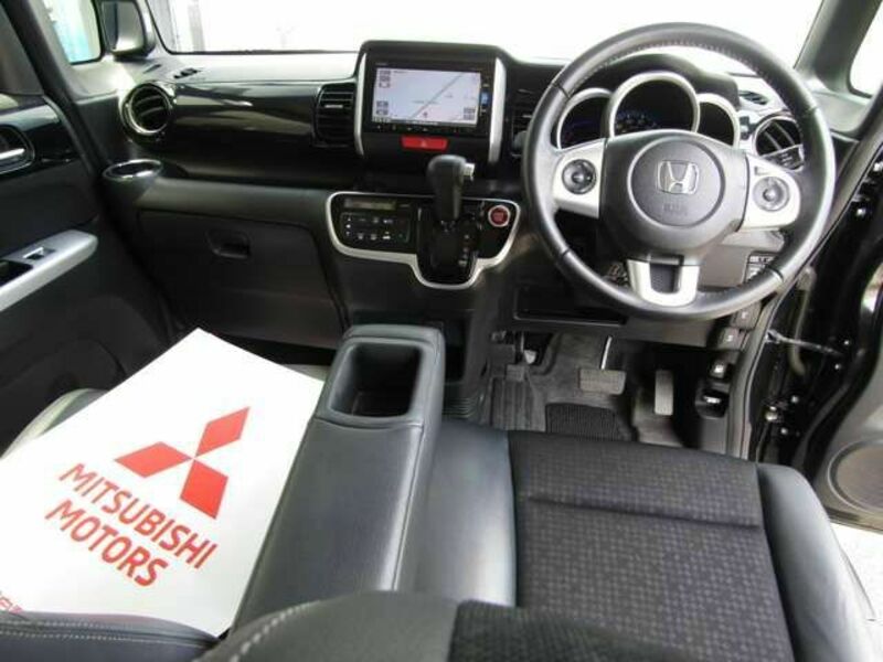 N BOX CUSTOM