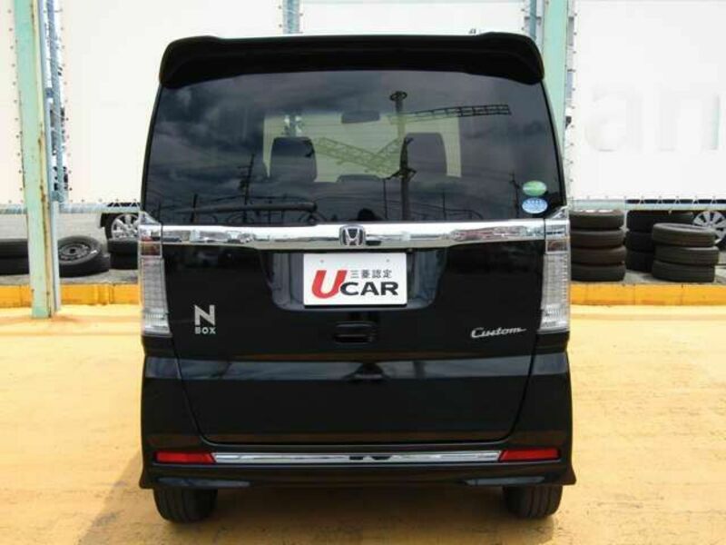 N BOX CUSTOM