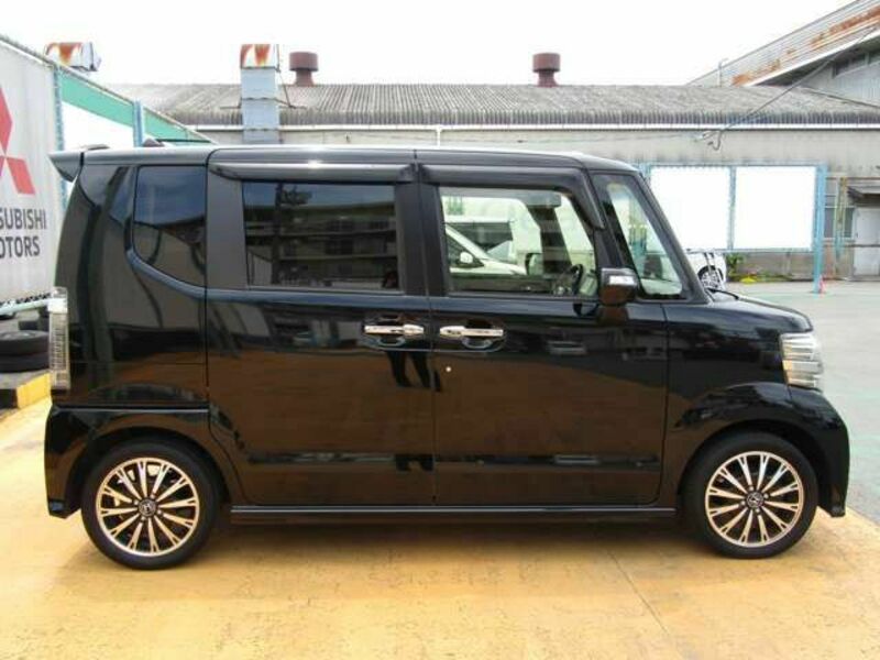 N BOX CUSTOM
