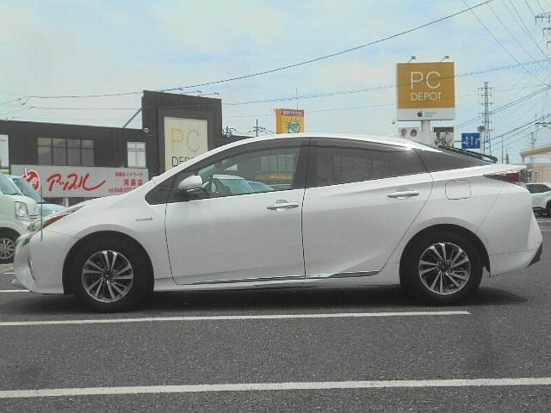 PRIUS-11
