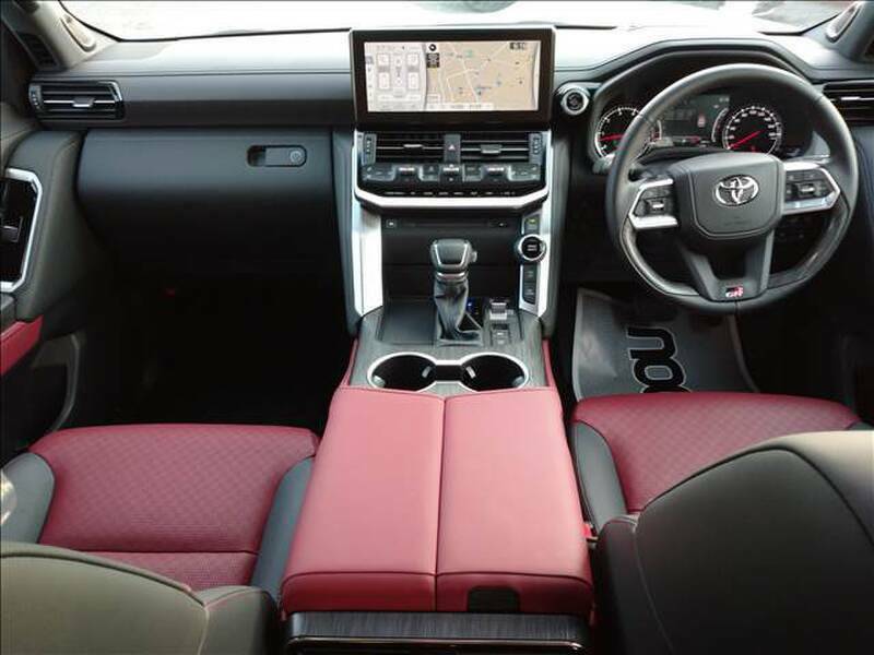LAND CRUISER