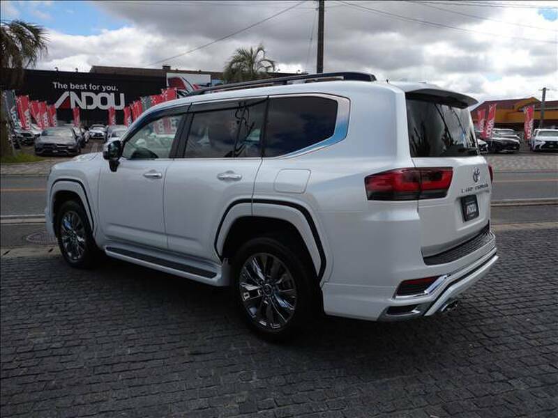 LAND CRUISER