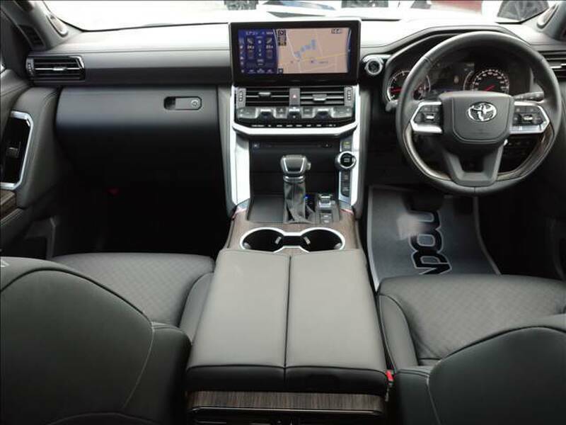 LAND CRUISER