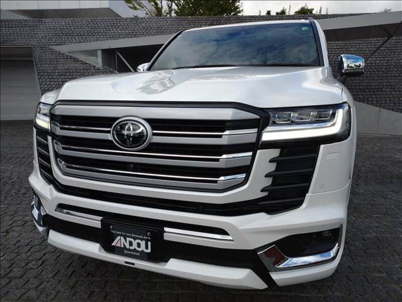 LAND CRUISER