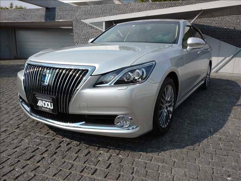 TOYOTA CROWN MAJESTA