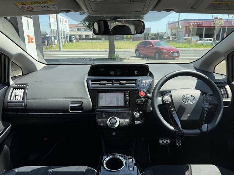 PRIUS ALPHA