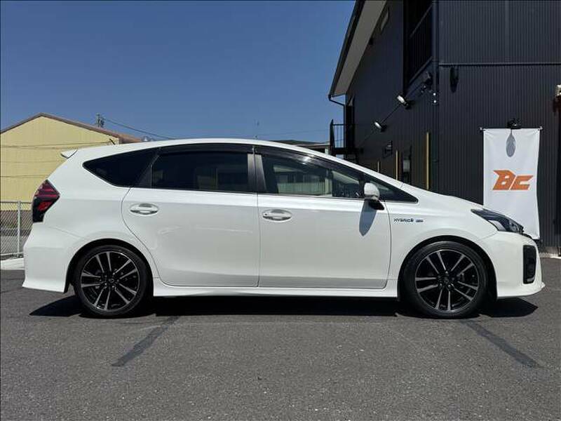 PRIUS ALPHA