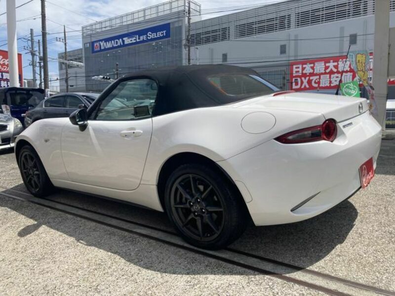 ROADSTER
