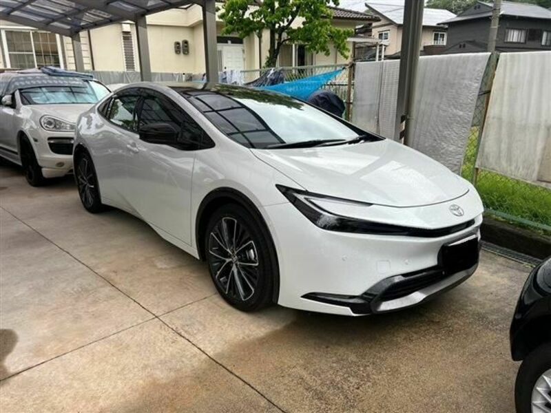 TOYOTA PRIUS