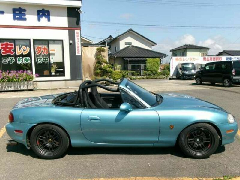 ROADSTER