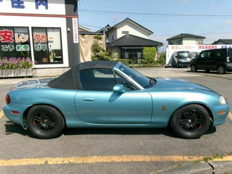 ROADSTER