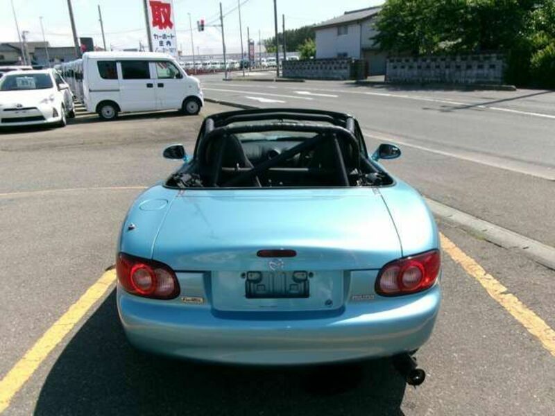 ROADSTER