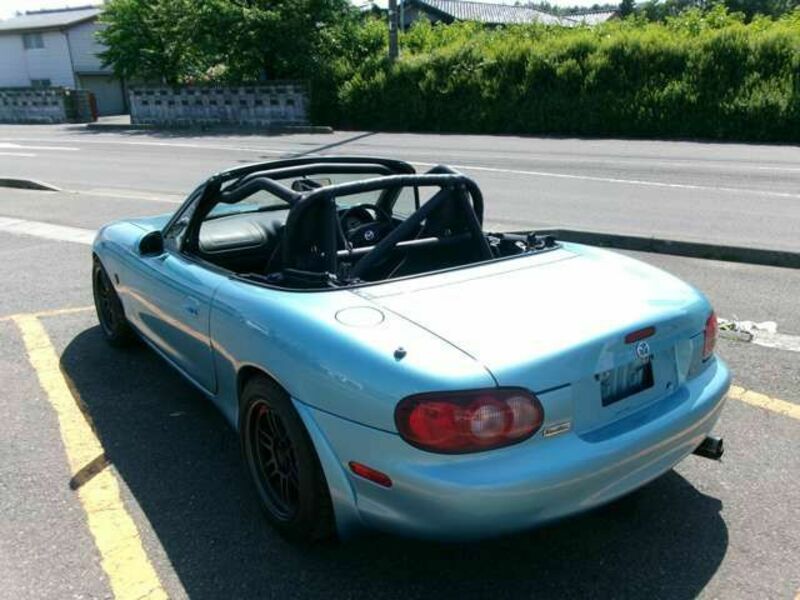 ROADSTER