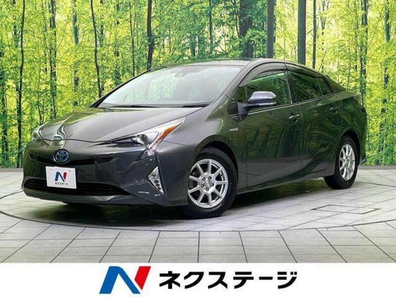 TOYOTA　PRIUS