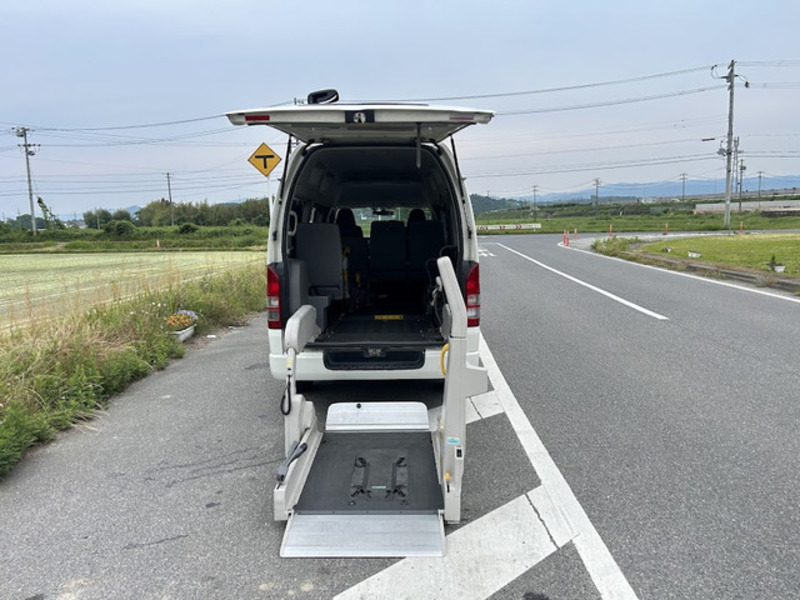 HIACE VAN