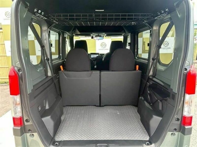 N-VAN