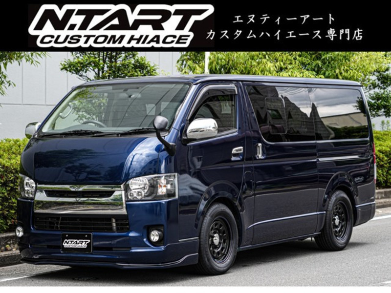 TOYOTA HIACE VAN