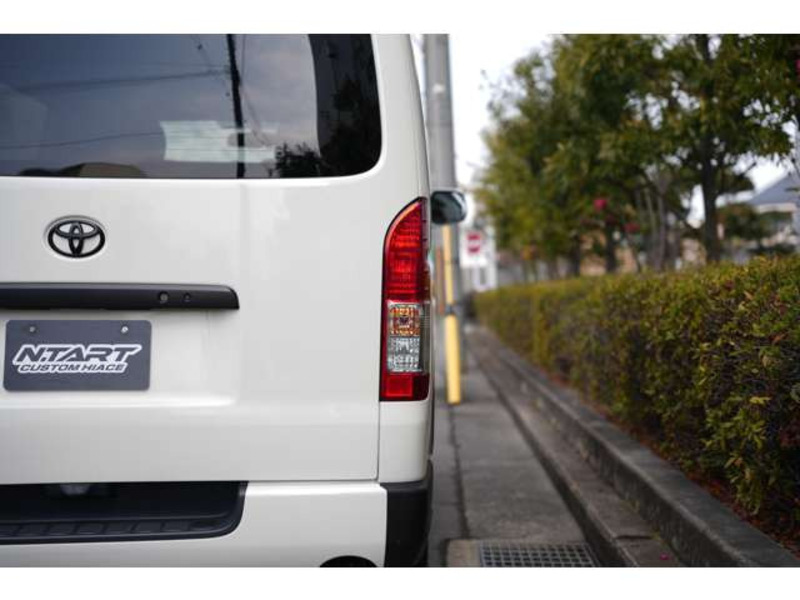 HIACE VAN-13