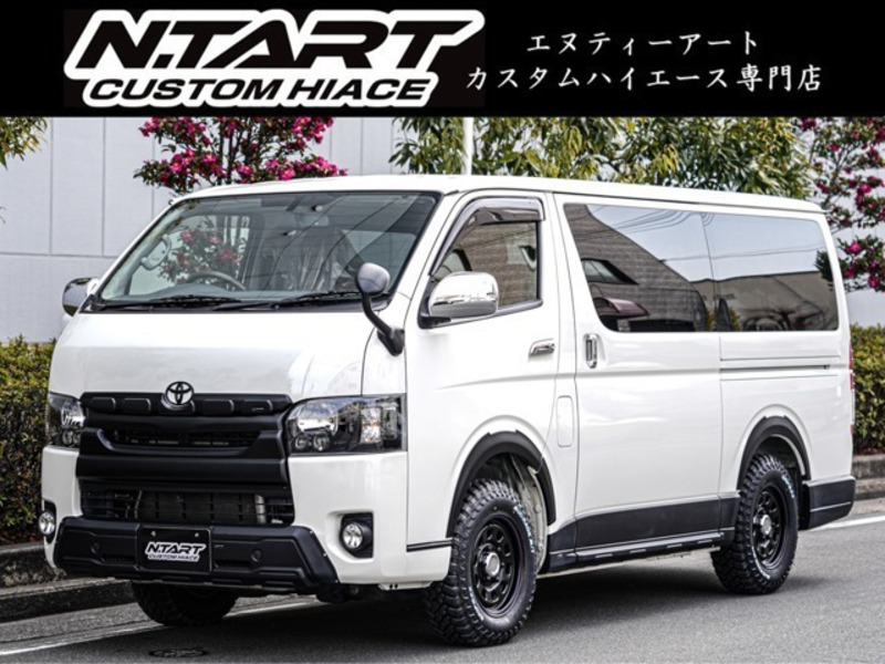 TOYOTA HIACE VAN