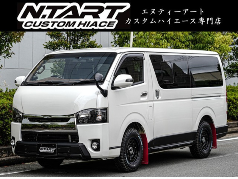 TOYOTA HIACE VAN