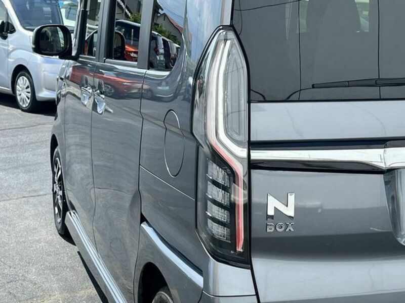 N BOX CUSTOM