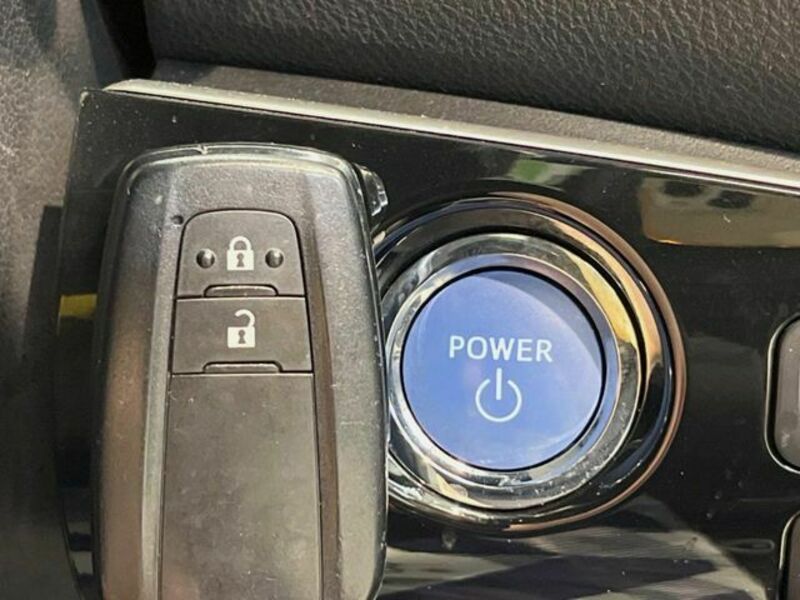 PRIUS-8