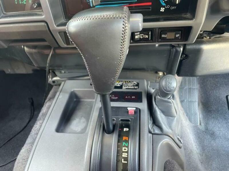 LAND CRUISER PRADO-15