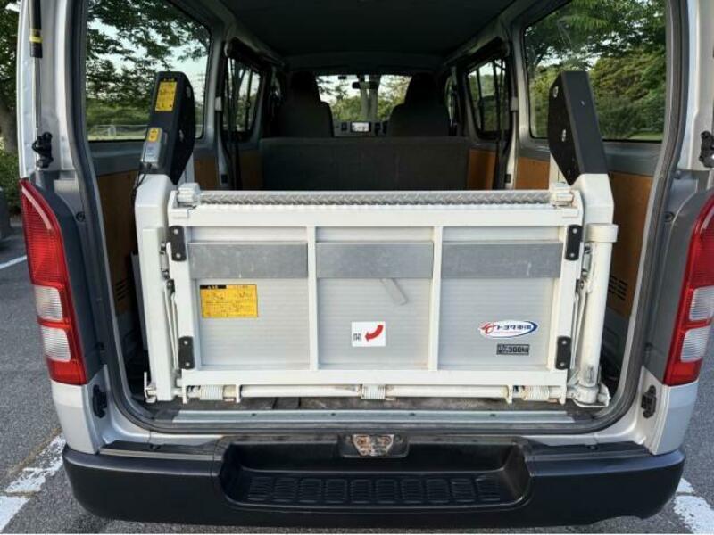 HIACE VAN