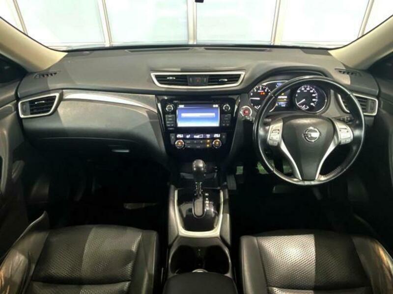 X-TRAIL-1
