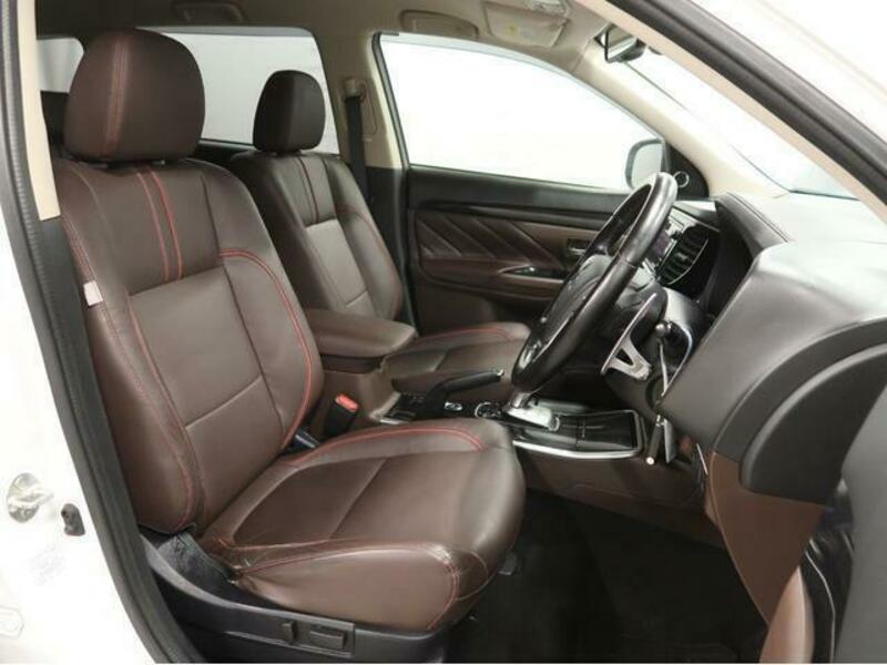 OUTLANDER PHEV-2