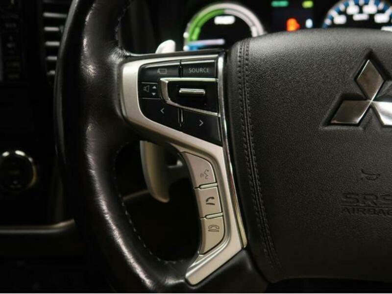 OUTLANDER PHEV-13