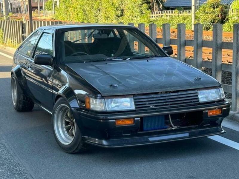 COROLLA LEVIN