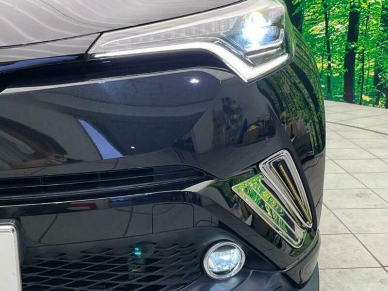 C-HR-12