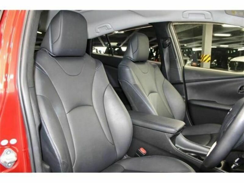 PRIUS-12