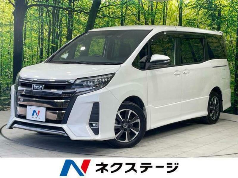 TOYOTA NOAH
