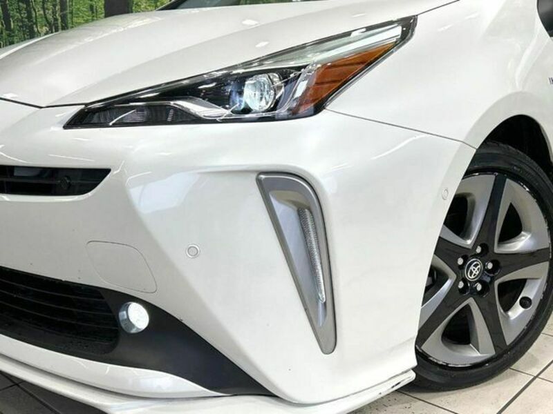 PRIUS-11