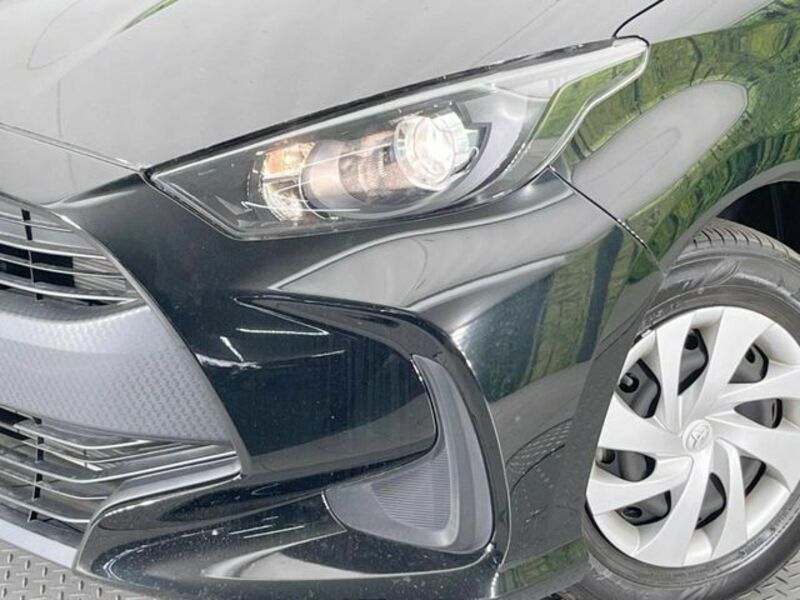 YARIS-11