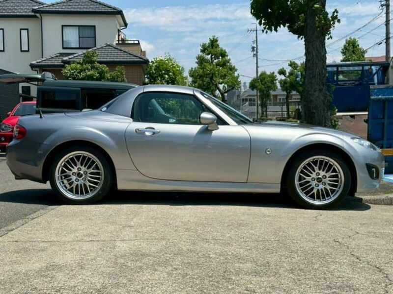 ROADSTER