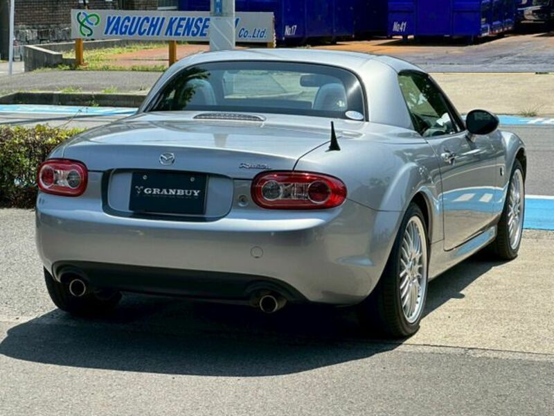 ROADSTER