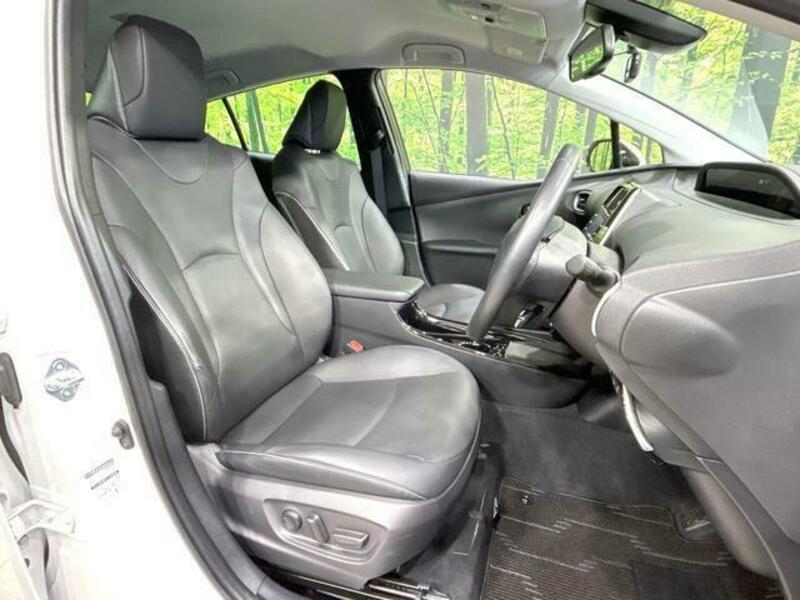 PRIUS PHV-7